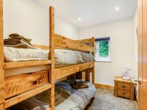 a couple of bunk beds in a room at Bournes Homestead in Hagwothingham