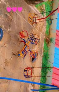 una vista aérea de un par de tijeras en el suelo en Malindi luxury apartment., en Malindi