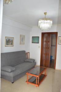 Część wypoczynkowa w obiekcie GEMELOS2 Loysan apt. with pool