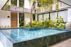 Poolen vid eller i närheten av Volta 406