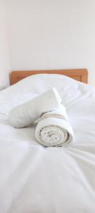 Ein Bett oder Betten in einem Zimmer der Unterkunft Hanover Fair Rooms