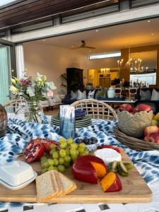 Afbeelding uit fotogalerij van The Upper Deck Penthouse Plettenberg Bay in Plettenbergbaai