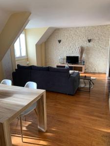 Posedenie v ubytovaní Nevers, appartement de standing proche de la gare