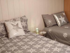 Ένα ή περισσότερα κρεβάτια σε δωμάτιο στο ALOJAMIENTO MIRABUENOS