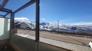 A general mountain view or a mountain view taken from Az apartmant