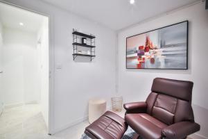 Część wypoczynkowa w obiekcie 02#Duplex 2Bedrooms#Sèvres Lecourbe#Necker