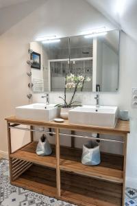 Kúpeľňa v ubytovaní Gîte Au fil de l'eau