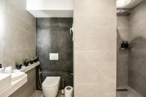 Koupelna v ubytování Luxury Downtown Apartment C2