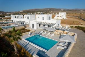 The swimming pool at or close to Blue diamonds villas Paros