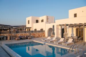 The swimming pool at or close to Blue diamonds villas Paros