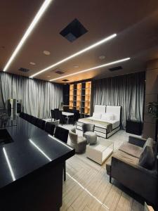 Φωτογραφία από το άλμπουμ του 1Million Luxury Suites σε Μεδεγίν