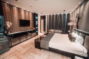 Φωτογραφία από το άλμπουμ του 1Million Luxury Suites σε Μεδεγίν