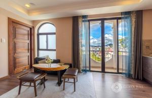 Balkón nebo terasa v ubytování Guava Hill Boutique Hotel
