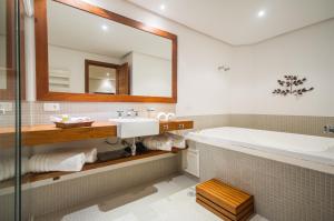 Bilik mandi di L.A.H. Hostellerie