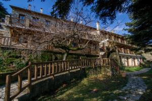 Vonkajšia záhrada v ubytovaní Pigi Tarlampa Hotel