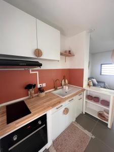 Kuchyň nebo kuchyňský kout v ubytování La Casa Edelia