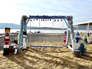 Fotografie z fotogalerie ubytování Laguna Beach Club Bazaleti Lake v destinaci Dushetʼi