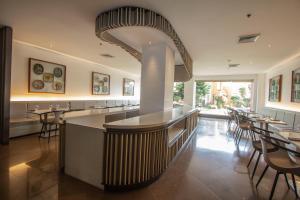 Χώρος καθιστικού στο Crown Regency Suites Mactan
