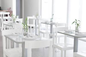 Restoran ili drugo mesto za obedovanje u objektu Hotel Latitud 15