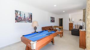 Biliardový stôl v ubytovaní Villa Isabel Vélez-Málaga by Ruralidays