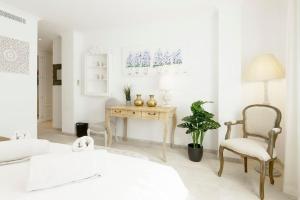 Posteľ alebo postele v izbe v ubytovaní Villa Esquina Luxury 5 Bed 5 Bath Pollensa