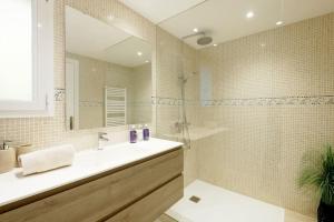 Kúpeľňa v ubytovaní Villa Esquina Luxury 5 Bed 5 Bath Pollensa