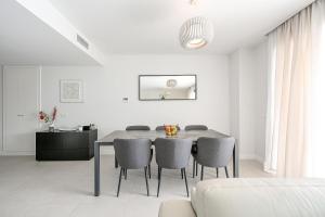 Posezení v ubytování Modern 3 bedroom apartment