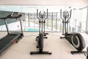 Fitness centrum a/nebo fitness zařízení v ubytování Modern 3 bedroom apartment