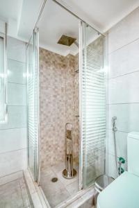 Kúpeľňa v ubytovaní Charming Contemporary 2 bedroom apartment