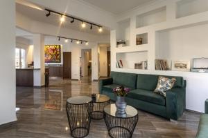 A seating area at A Truly WOW Experience for Every Guest. THE place