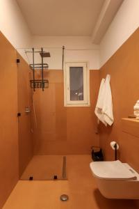 A bathroom at A Truly WOW Experience for Every Guest. THE place