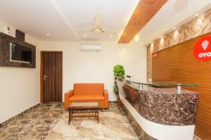 TV a/nebo společenská místnost v ubytování Hotel Avion Park - Near Mumbai International Airport + 28 fotografií