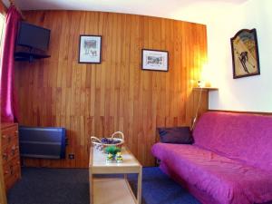 Appartement Valmorel, 2 pièces, 6 personnes - FR-1-291-721にあるシーティングエリア