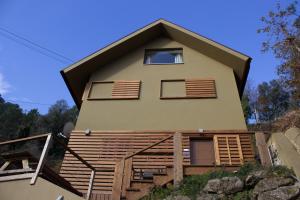 Gallery image of Brown House in Geres