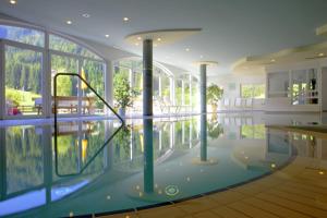 Bazén v ubytování Hotel Seeber nebo v jeho okolí + 37 fotografií