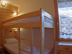 เตียงสองชั้นในห้องที่ Appartement Valmorel, 2 pièces, 4 personnes - FR-1-291-815