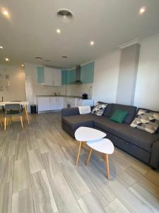 Et opholdsområde på Beach apartment LA CALA DE MIJAS + 22 billeder