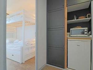 Appartement Montvalezan-La Rosière, 2 pièces, 5 personnes - FR-1-398-547にある二段ベッド