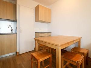 Küche/Küchenzeile in der Unterkunft Appartement Montvalezan-La Rosière, 2 pièces, 5 personnes - FR-1-398-583