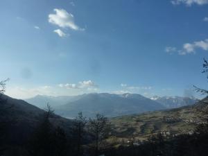 a view of a valley with mountains in the distance at Appartement Les Orres, 2 pièces, 8 personnes - FR-1-322-355 in Les Orres