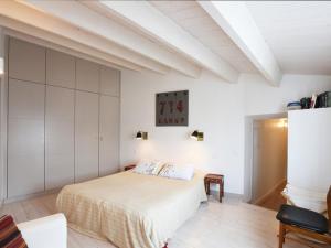 Fotografie z fotogalerie ubytování Maison de Charme au Centre du Village avec Cheminée et Cuisine Équipée - FR-1-434-56 v destinaci Les Portes