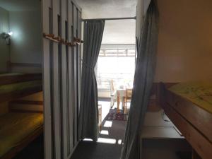 Bunk bed o mga bunk bed sa kuwarto sa Studio Piau-Engaly, 1 pièce, 6 personnes - FR-1-457-241