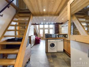 Kuchyň nebo kuchyňský kout v ubytování Appartement 4 pièces, centre station, 8-10 personnes, cheminée, WIFI - FR-1-398-640