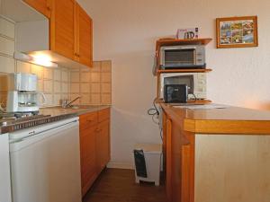 Cuisine ou kitchenette dans l'établissement Studio Montvalezan-La Rosière, 1 pièce, 4 personnes - FR-1-398-575