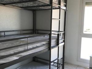 Двуетажно легло или двуетажни легла в стая в Appartement Le Barcarès, 2 pièces, 6 personnes - FR-1-81-501