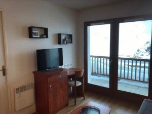 Appartement La Mongie, 2 pièces, 4 personnes - FR-1-404-266 TV 또는 엔터테인먼트 센터