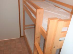 Postel nebo postele na pokoji v ubytování Charmant 2 pièces avec balcon, départ des randonnées, parking et ascenseur - FR-1-573-33