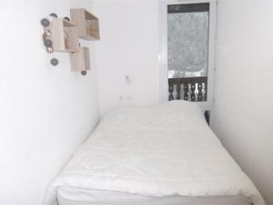 Säng eller sängar i ett rum på Appartement Les Angles, 3 pièces, 6 personnes - FR-1-295-178