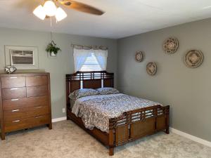 Voodi või voodid majutusasutuse Walk To Siesta Beach, Restaurants, Shopping & More! toas