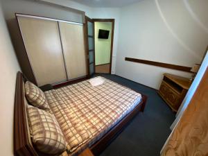 Кровать или кровати в номере White New Apartments Ultracentral 2-rooms in the Heart Chisinau